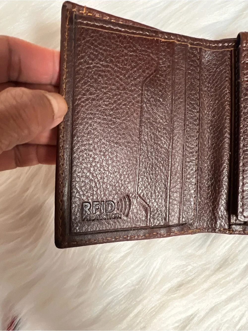Classic Brown Leather Men's Trifold Wallet
